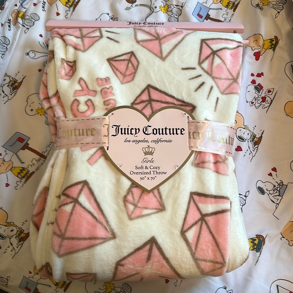 NWT Juicy Couture Soft & Cozy Pink Blanket